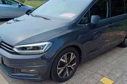 VW Touran 46.000 km 34.990 € Windsbach 91575