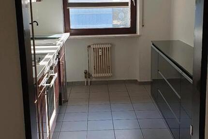 3 Zimmer Wohnung mit Balkon und Garage