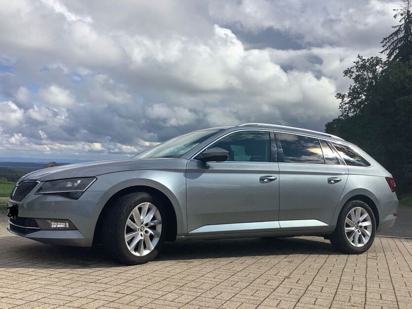 Skoda Superb 85.000 km 19.800 € Simmersfeld 72226