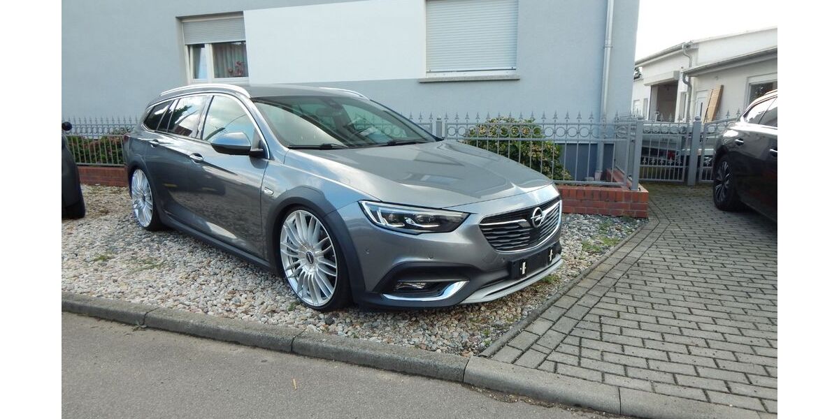 Opel Insignia CT 87.341 km 20.500 &euro; Laußig 04838