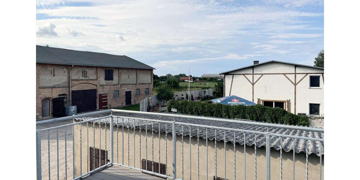 Hochwertig sanierte 3-Zi.-Whg. mit Einbauküche & großzügigem Balkon 3 zimmer