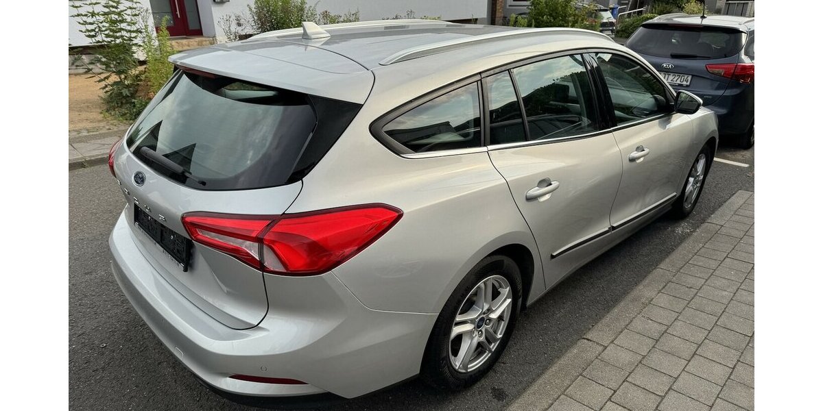 Ford Focus Navi Temp Sth Spurh CarPlay 5xServ GARANTIE 30.000 km 14.900 &euro; Erftstadt 50374
