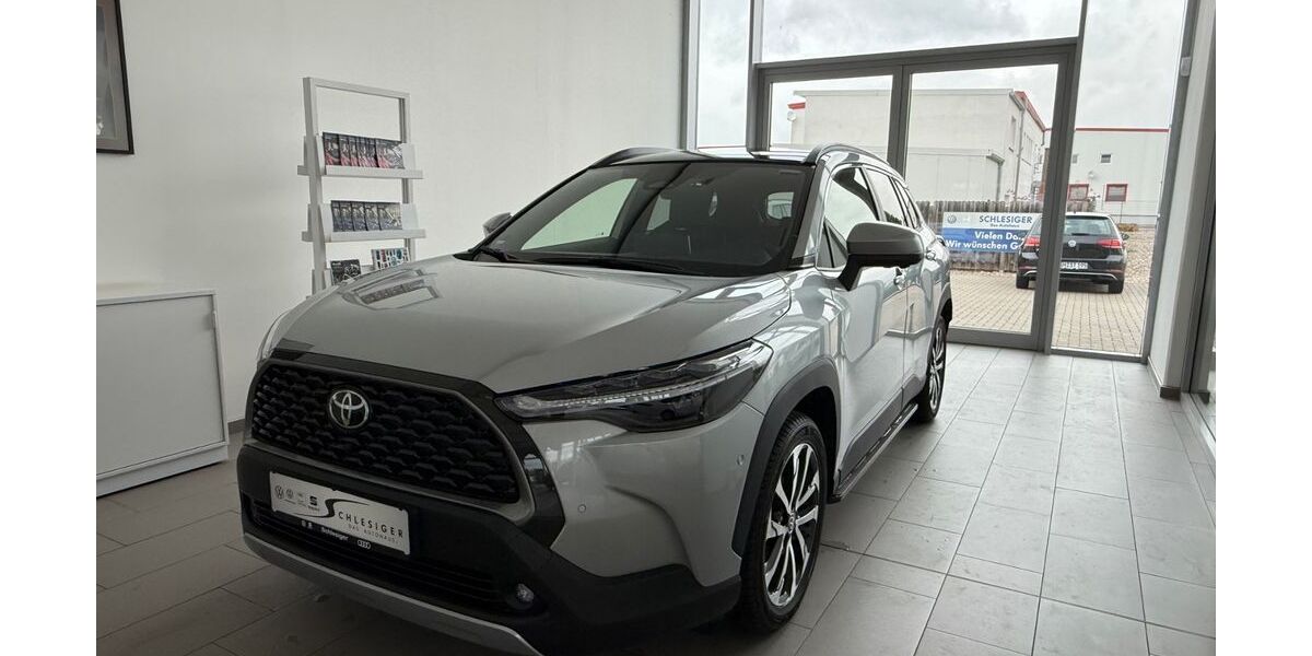 Toyota Corolla Cross 2.433 km 36.990 &euro; Sangerhausen 06526