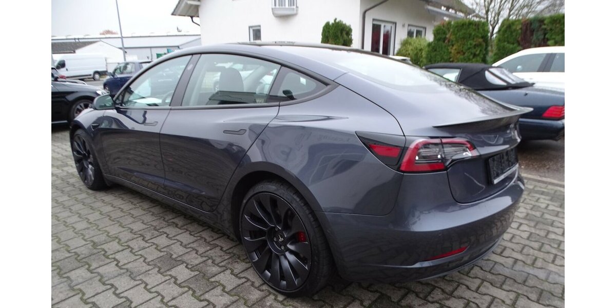Tesla Model 3 Performance 38.031 km 29.890 &euro; Rodgau 63110