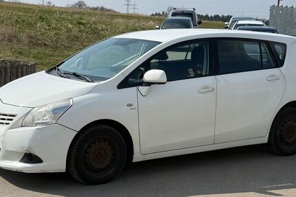 Toyota Verso 340.000 km 1.600 &euro; Dotternhausen 72359