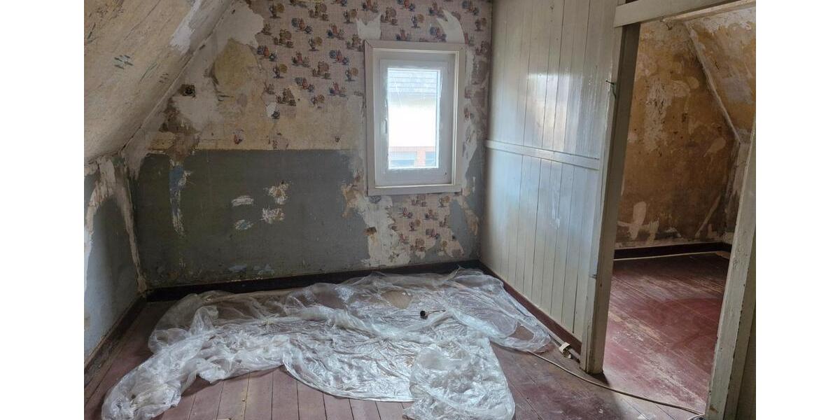 Einfamilienhaus Schwalmtal - 6 Zimmer, 125 m&sup2;, 90.000&euro; | Angebot:26710391