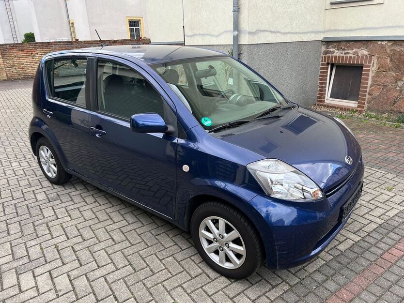 Daihatsu Sirion 212.000 km 2.300 € Dresden 01139