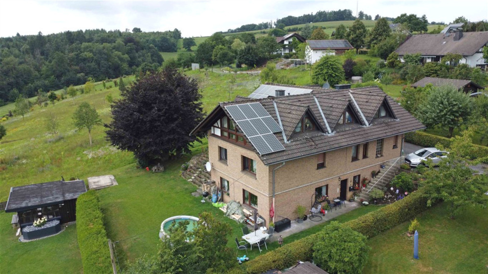 Haus zum Kaufen in Morsbach , Sieg 375.000 € 287 m²