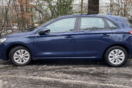 Hyundai i30 78.000 km 11.400 &euro; Hamburg 22398