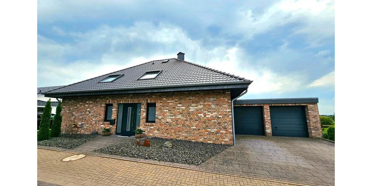 Einfamilienhaus Hüllhorst - 6 Zimmer, 193 m&sup2;, 570.000&euro; | Angebot:27141146