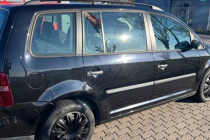 VW Touran 196.000 km 4.199 &euro; Parchim 19370