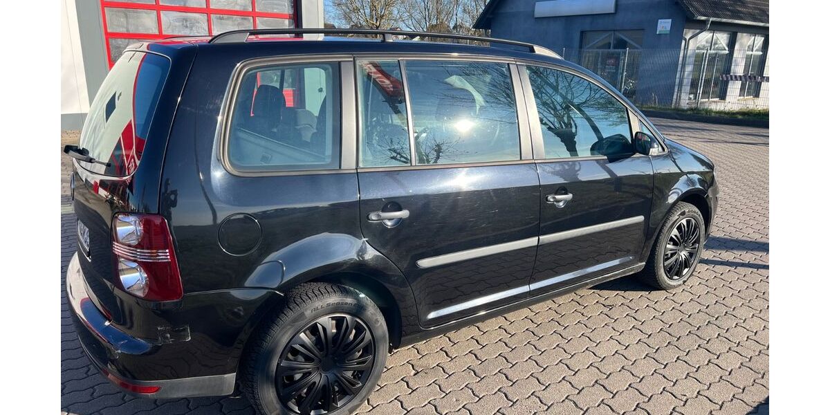 VW Touran 196.000 km 4.199 &euro; Parchim 19370