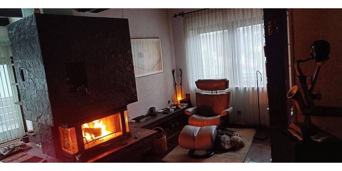 Modernes Einfamilienhaus mit ELW, offenem Kamin und großem Balkon - großzügig und lichtdurchflutet 4 zimmer