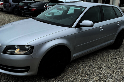 Audi A3 1.2i TFSI Attraction Automatik 2.Hand 186.000 km 4.990 &euro; Altdorf 84032