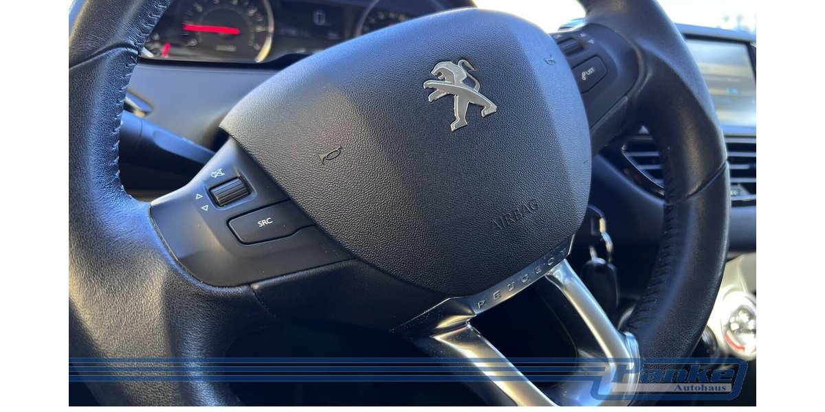 Peugeot 208 Style 1.2*SHZ*5trg*PDC*Klima*Blueto*Tempo* 73.611 km 7.980 &euro; Berlin 13187