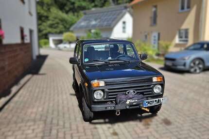 Lada Niva 56.800 km 15.000 € Weidenthal 67475