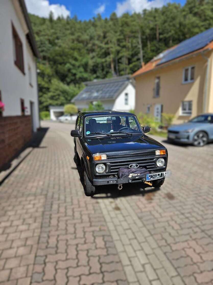 Lada Niva 56.800 km 15.000 € Weidenthal 67475