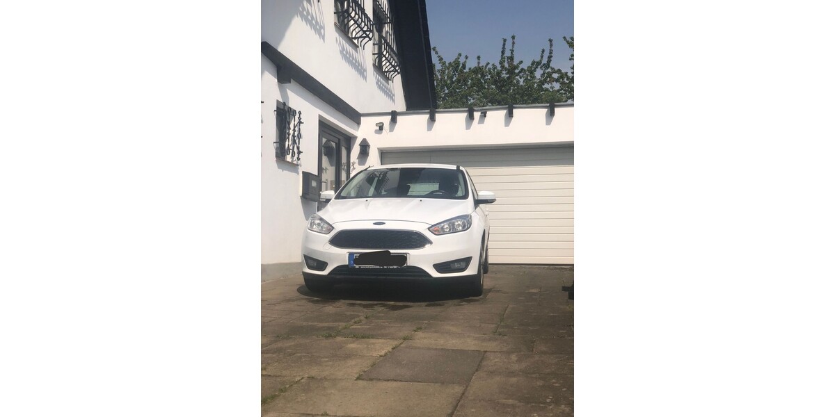 Ford Focus 103.000 km 6.900 € Kreuzau 52372