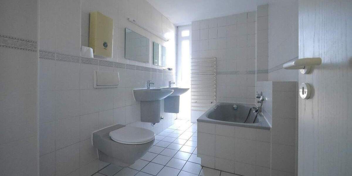 Etagenwohnung Weimar Westvorstadt - 3 Zimmer, 77 m&sup2;, 197.500&euro; | Angebot:25356173
