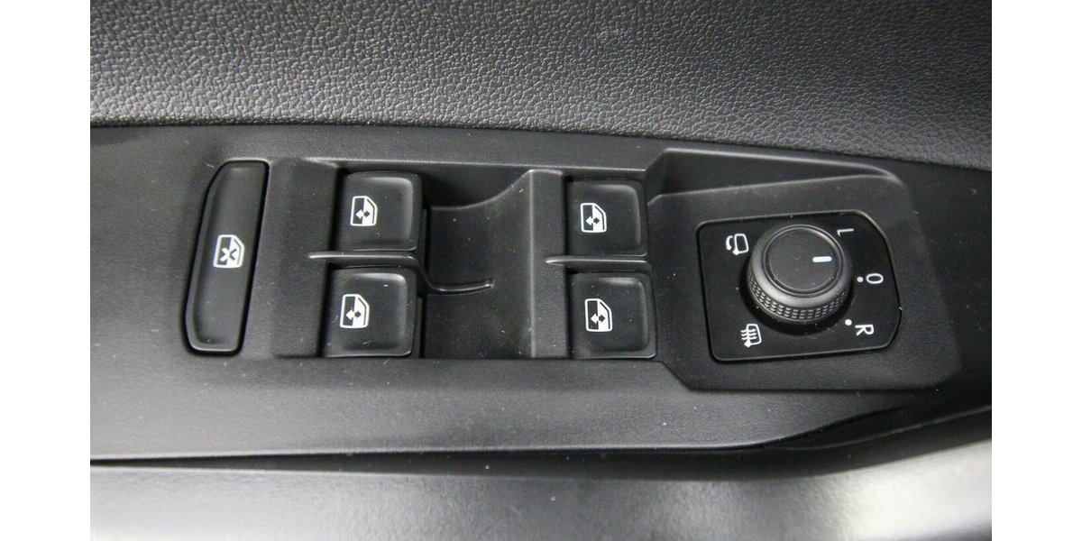 VW Taigo TSI Life LED+SITZHEIZUNG+KLIMA+ALU 37.204 km 16.990 &euro; Hagenow 19230