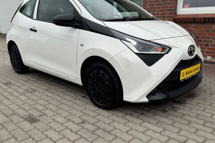 Toyota Aygo (X) 39.550 km 10.490 &euro; Dägeling 25578