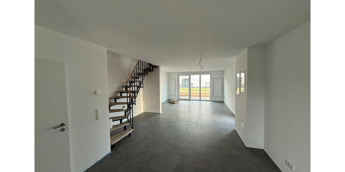 Reihenhaus Einhausen - 5.5 Zimmer, 142 m&sup2;, 2.125&euro; | Angebot:26299993