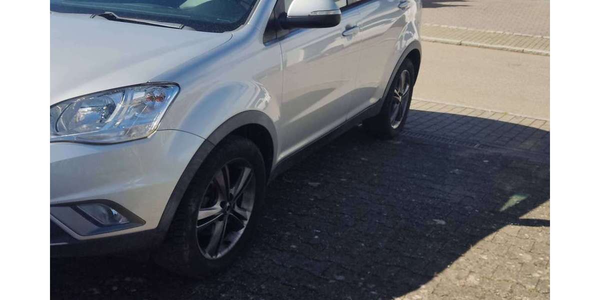SsangYong Korando 125.000 km 3.499 &euro; Frittlingen 78665