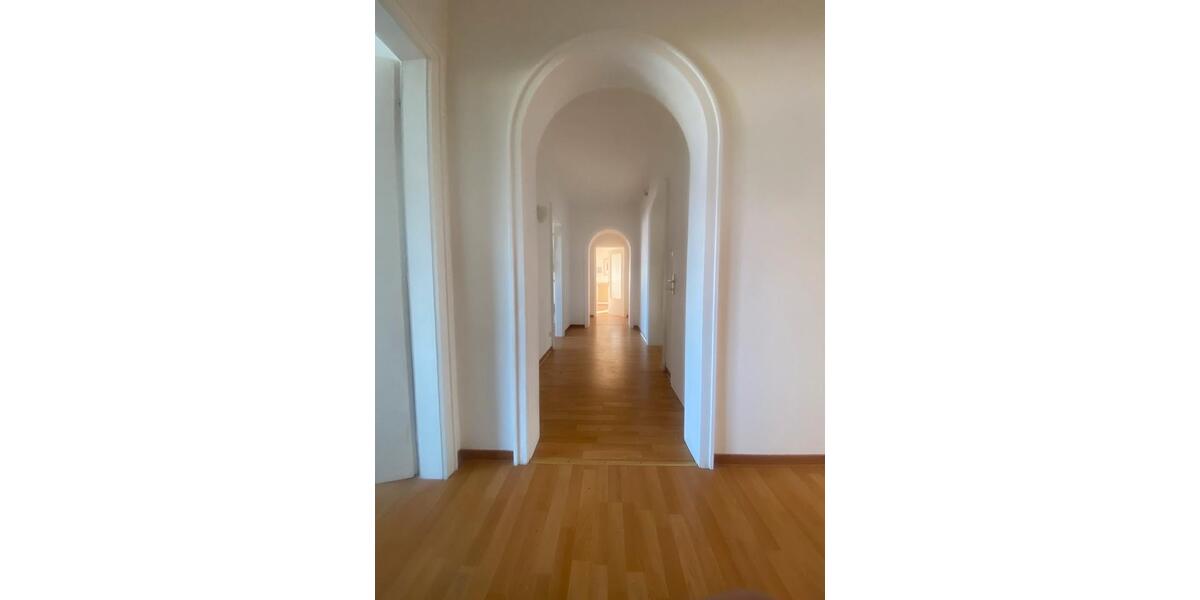 Villa Baden-Baden Baden - 9 Zimmer, 300 m&sup2;, 445.000&euro; | Angebot:26737922