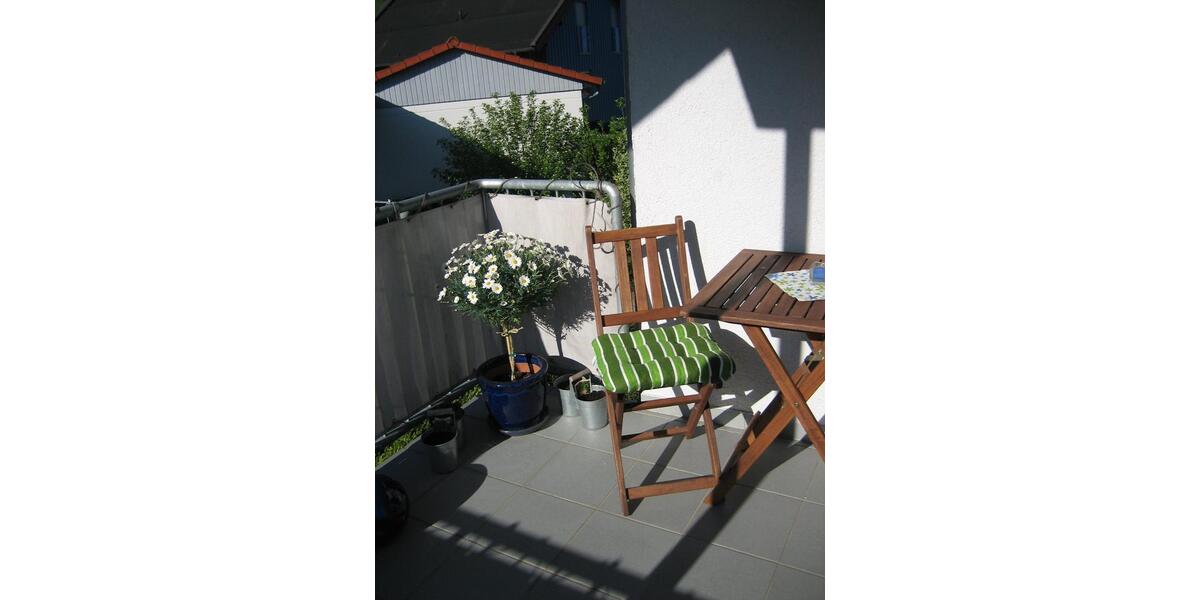 Attraktive 3 ZKB-Wohnung mit Balkon, Garage und Pkw-Stellplatz 3 zimmer