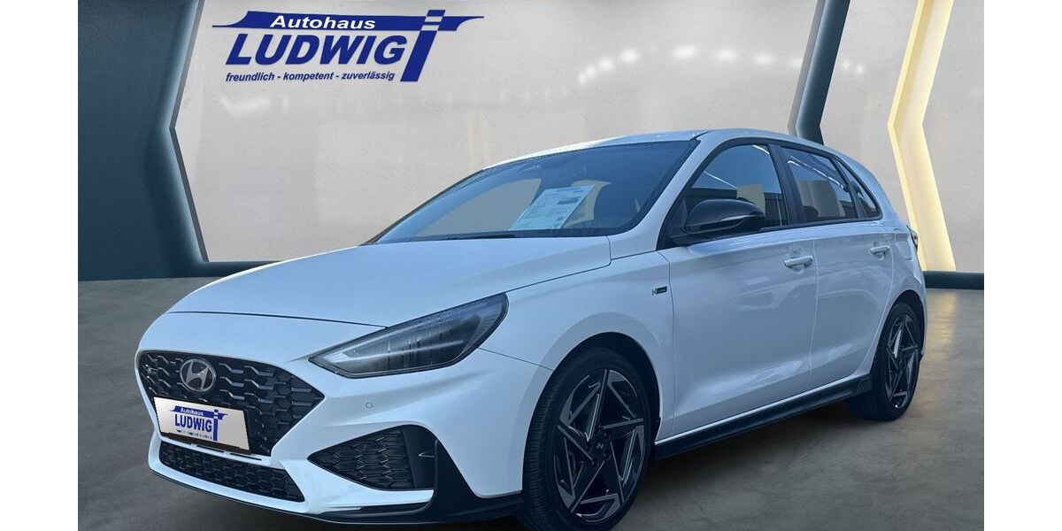 Hyundai i30 24.677 km 23.480 &euro; Idstein 65510