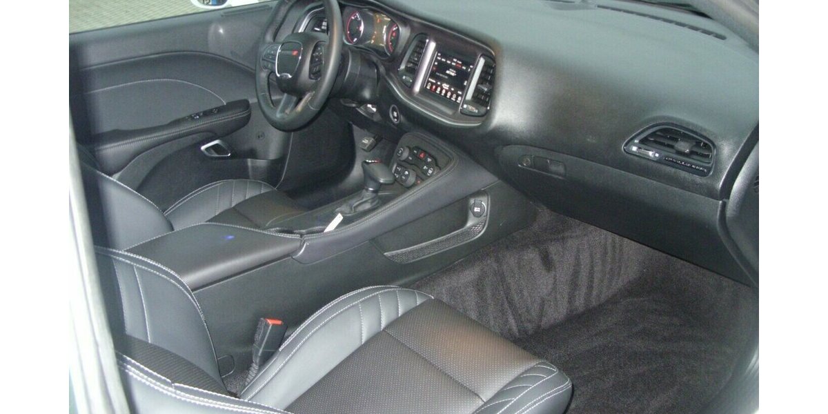 Dodge Challenger 3,6 Leder,Kamera,Sitzheizen 21.000 km 29.990 &euro; Rudolstadt 07407