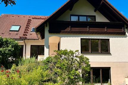 Haus Memmelsdorf - 7 Zimmer, 241 m&sup2;, 750.000&euro; | Angebot:26960803