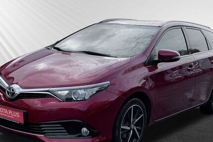Toyota Auris 99.300 km 11.895 &euro; Neumünster 24536