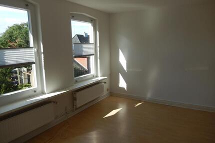 3,5 Zimmer-HausmeisterWohnung in zentraler ruhiger Lage von Büdelsdorf