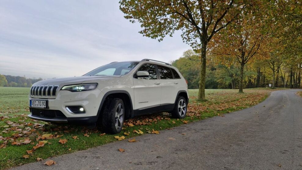 Jeep Cherokee 72.000 km 22.500 € Steinfeld 49439