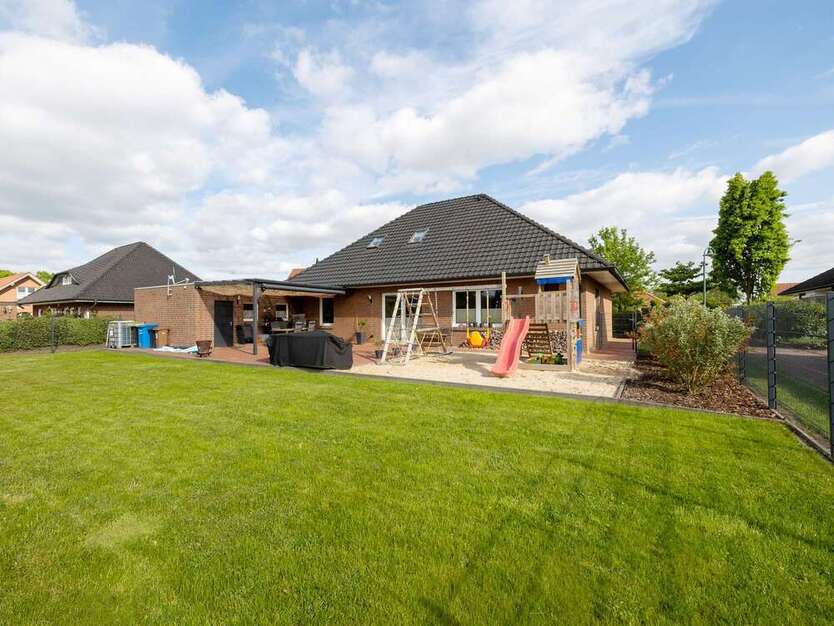 Haus zum Kaufen in Holdorf 399.000 € 165.26 m²