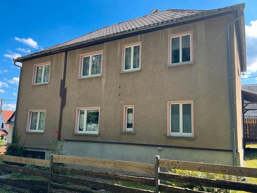 Wohnhaus mit separater Scheune in sonniger Lage