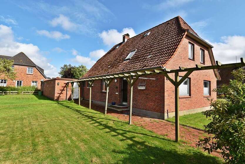 Haus zum Kaufen in Husum 245.000 € 110 m²