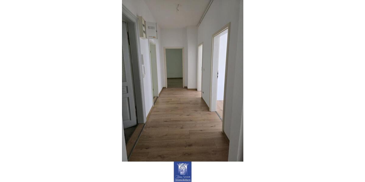 Etagenwohnung Waldheim - 5 Zimmer, 112 m&sup2;, 549&euro; | Angebot:26679945