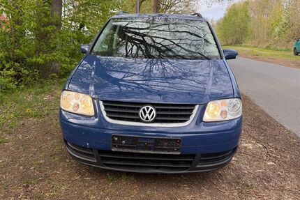 VW Touran 272.000 km 799 &euro; Rotenburg Wümme 27356