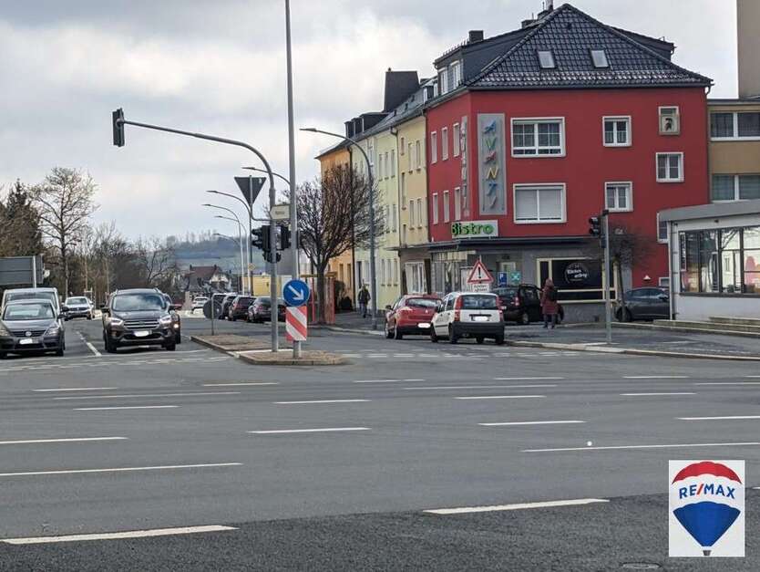 Haus zum Kaufen in Hof 590.000 € 221 m²