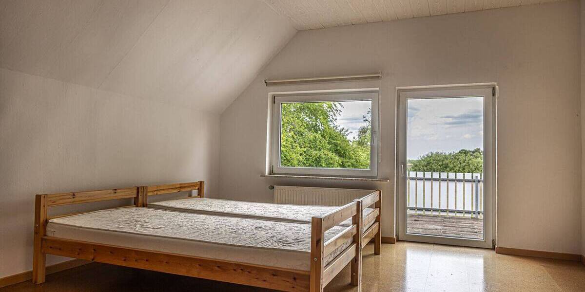Einfamilienhaus Blomberg - 8 Zimmer, 189 m&sup2;, 225.000&euro; | Angebot:25815052