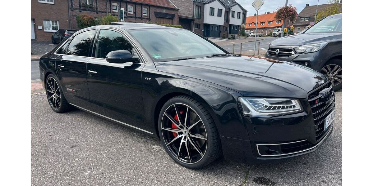 Audi A8 182.000 km 27.300 &euro; Hückelhoven 41836