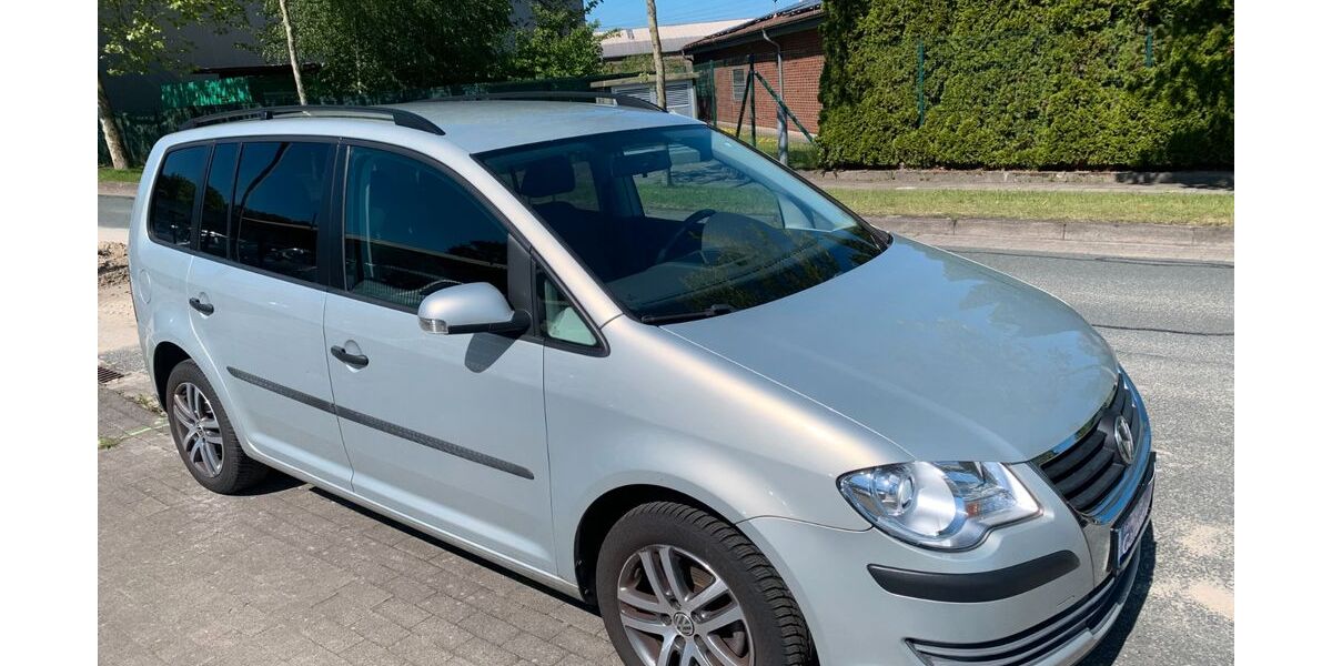VW Touran 160.000 km 6.490 &euro; Georgsmarienhütte 49124