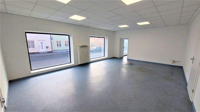 Gewerbeobjekt Nabburg Diendorf - 2 Zimmer, 74 m&sup2;, 600&euro; | Angebot:26410303