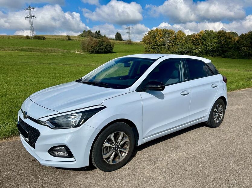 Hyundai i20 26.400 km 14.800 € Villingen-Schwenningen 78050