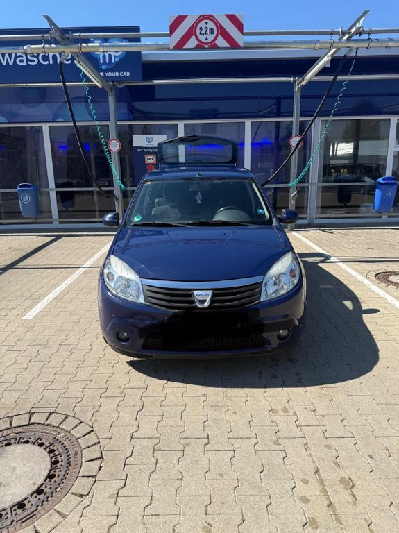 Dacia Sandero 205.000 km 1.700 € Kappel-Grafenhausen 77966