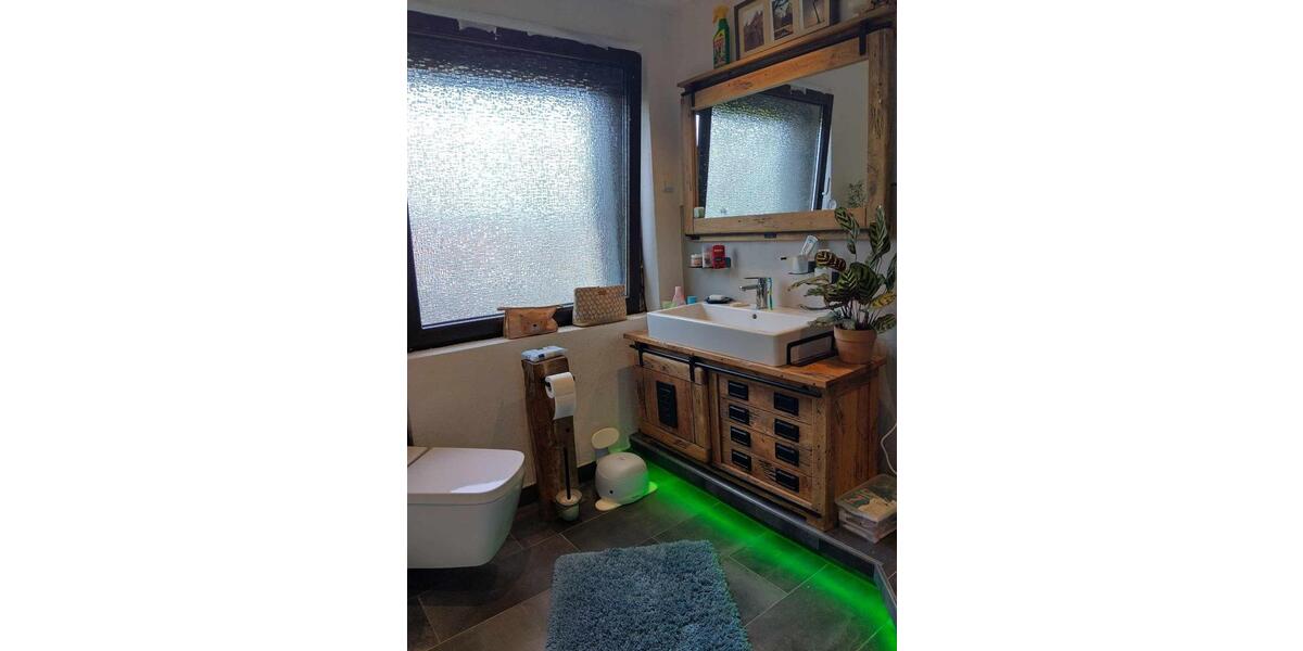 Reihenhaus Springe - 7 Zimmer, 200 m&sup2;, 1.950&euro; | Angebot:25269580