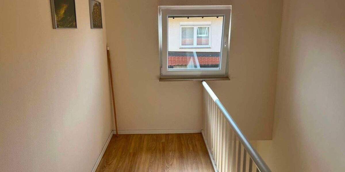 Etagenwohnung Fellbach - 2 Zimmer, 66 m&sup2;, 950&euro; | Angebot:25531234