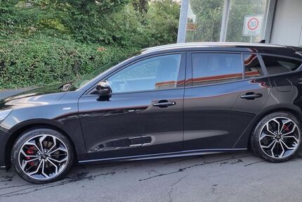 Ford Focus 97.000 km 14.800 &euro; Neunkirchen 53819